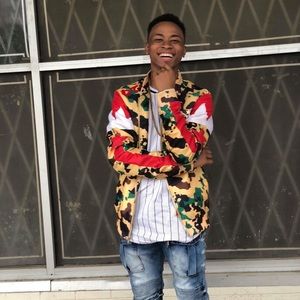 Meet your Posher, Christopher